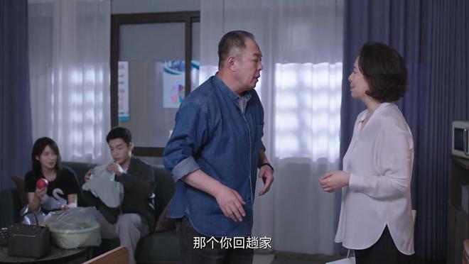 张桂荣病了，她老公和儿子为啥互相怪罪？背后真相是啥？插图1