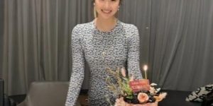 大女儿16岁生日，和爸妈合影超开心，高颜值引发热议缩略图